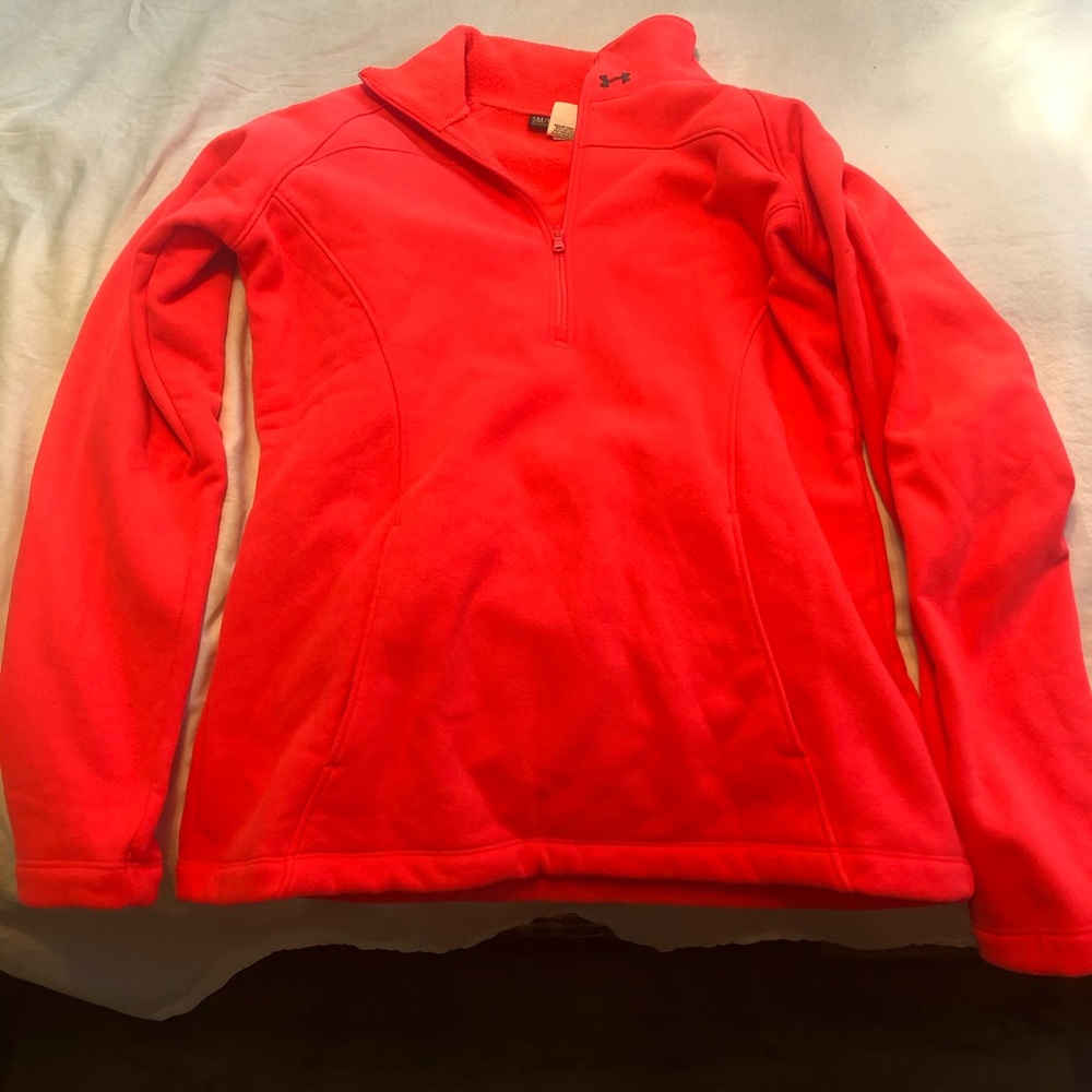 Wore once under armour cozy three quarter zip!